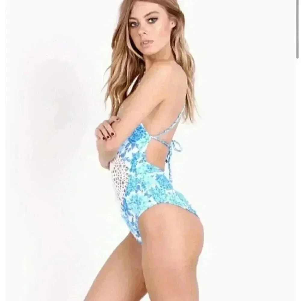 Frankie's Bikinis Poppy One Piece Blue Dahlia in size medium